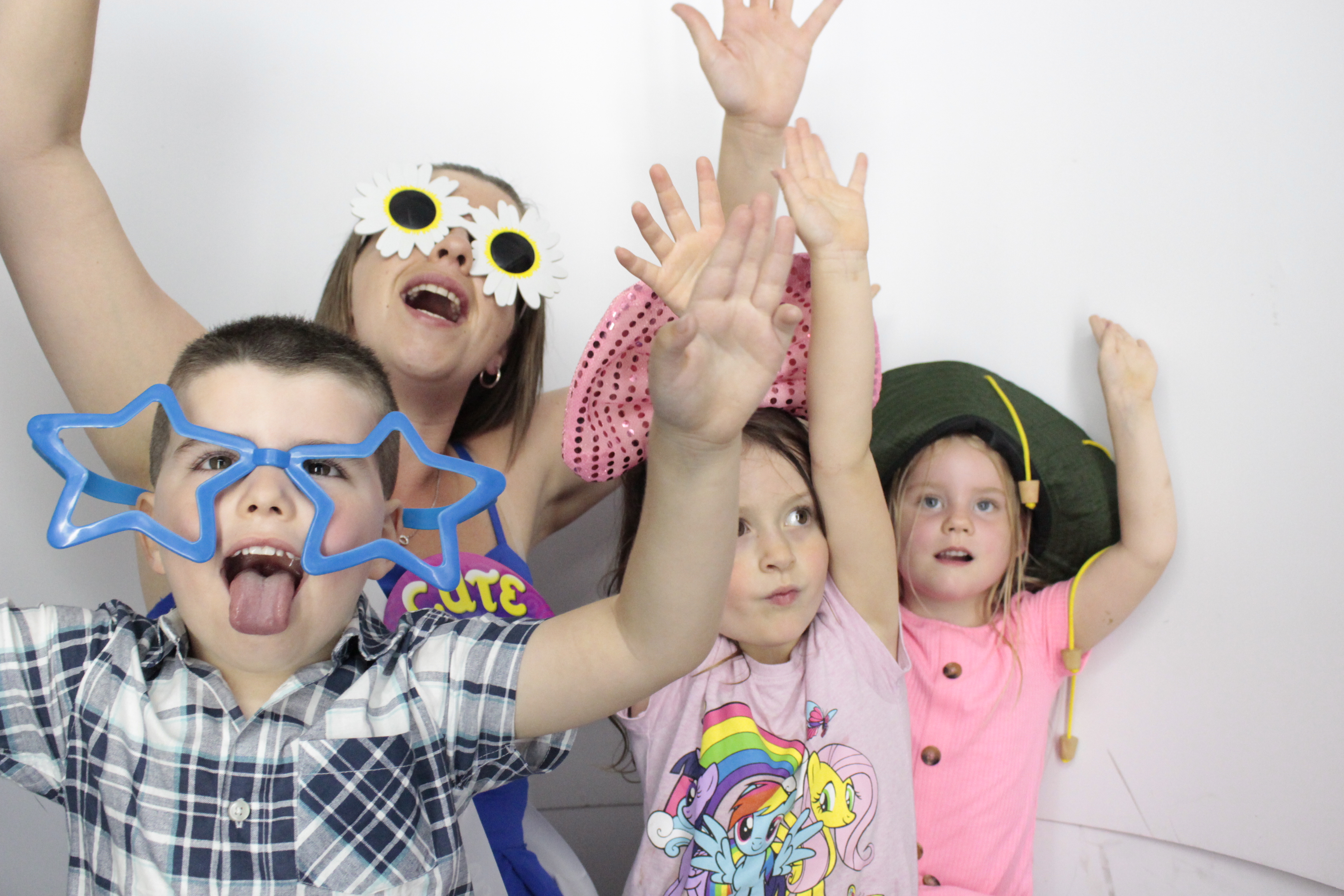 Kerry's 30th Birthday | View more photos from the event at gallery.myphotoboothexperience.co.uk/u/MyPhotoBoothExperienceLtd/Kerrys-30th-Birthday